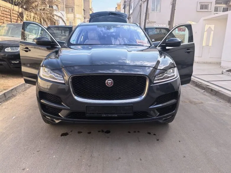 Jaguar F-Pace Noire · LYKMA AUTO